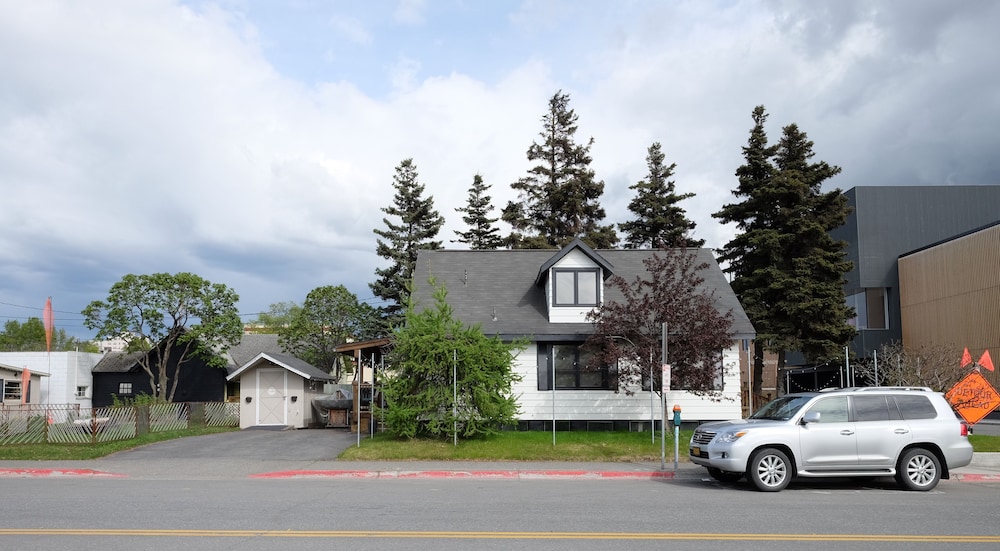 Hotel The Jules - Image 1