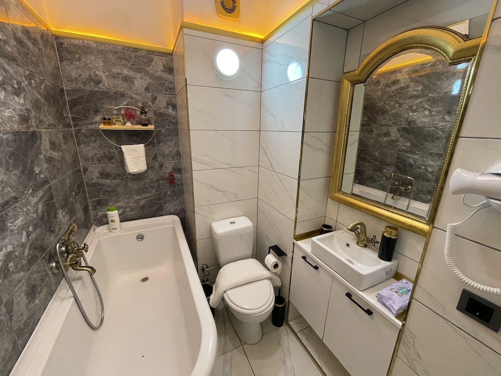 Moda Suit - Image 100