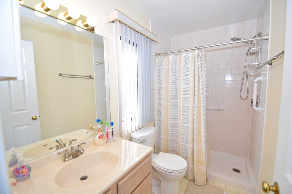 Ocean Pines-sandyhook Road 106 3 Bedroom Home by RedAwning view 4