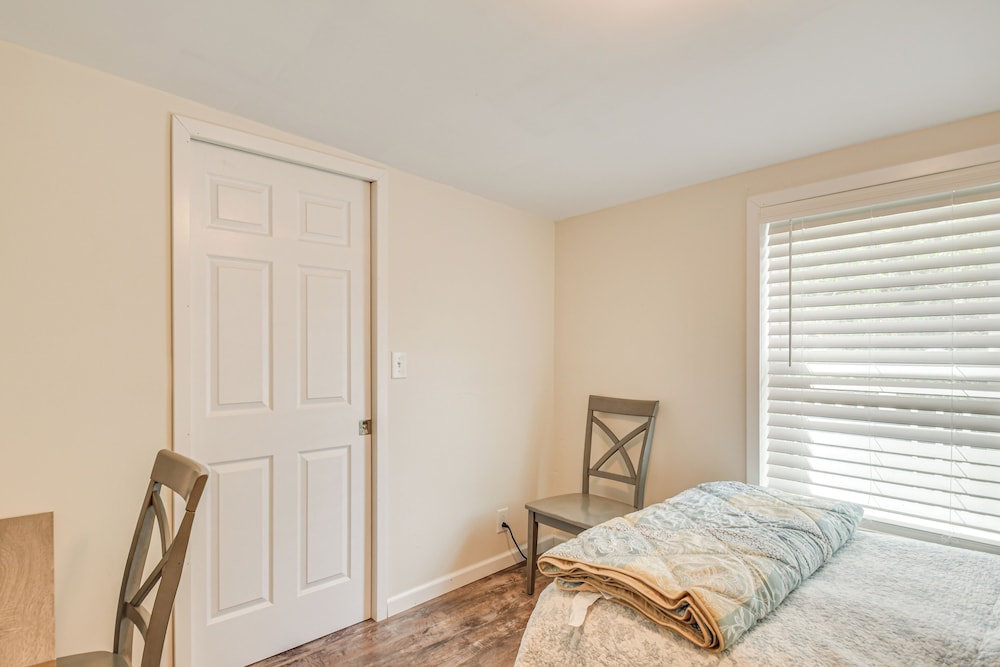 Mississippi River Retreat w/ Views: Walk to Water