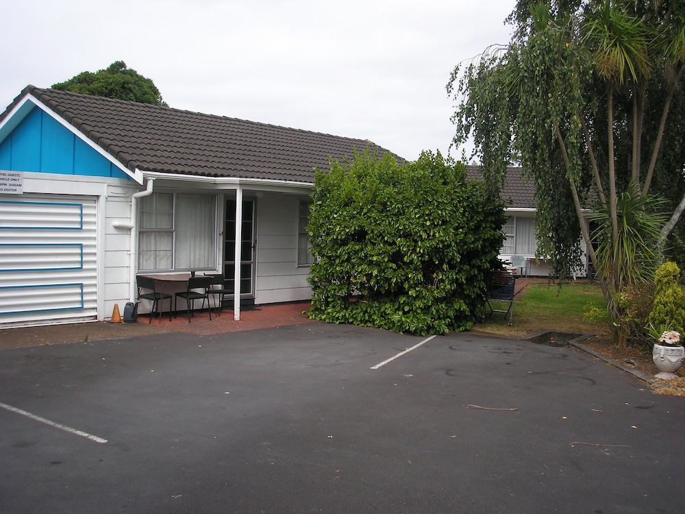 Lincoln Court Motel photo 2