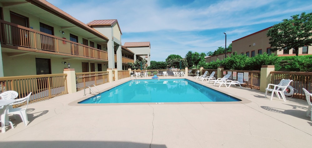 Days Inn by Wyndham Goodlettsville/Nashville - Property Image 4