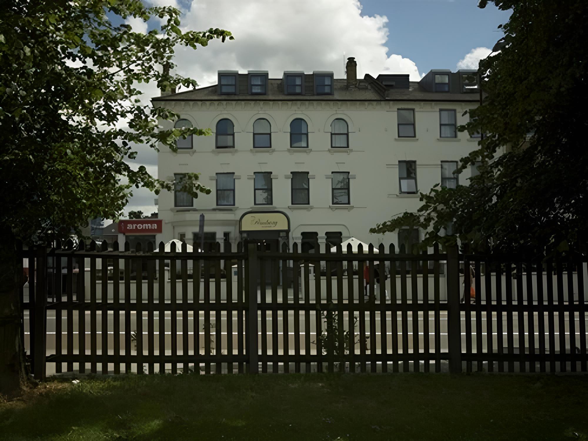 The London Pembury Hotel