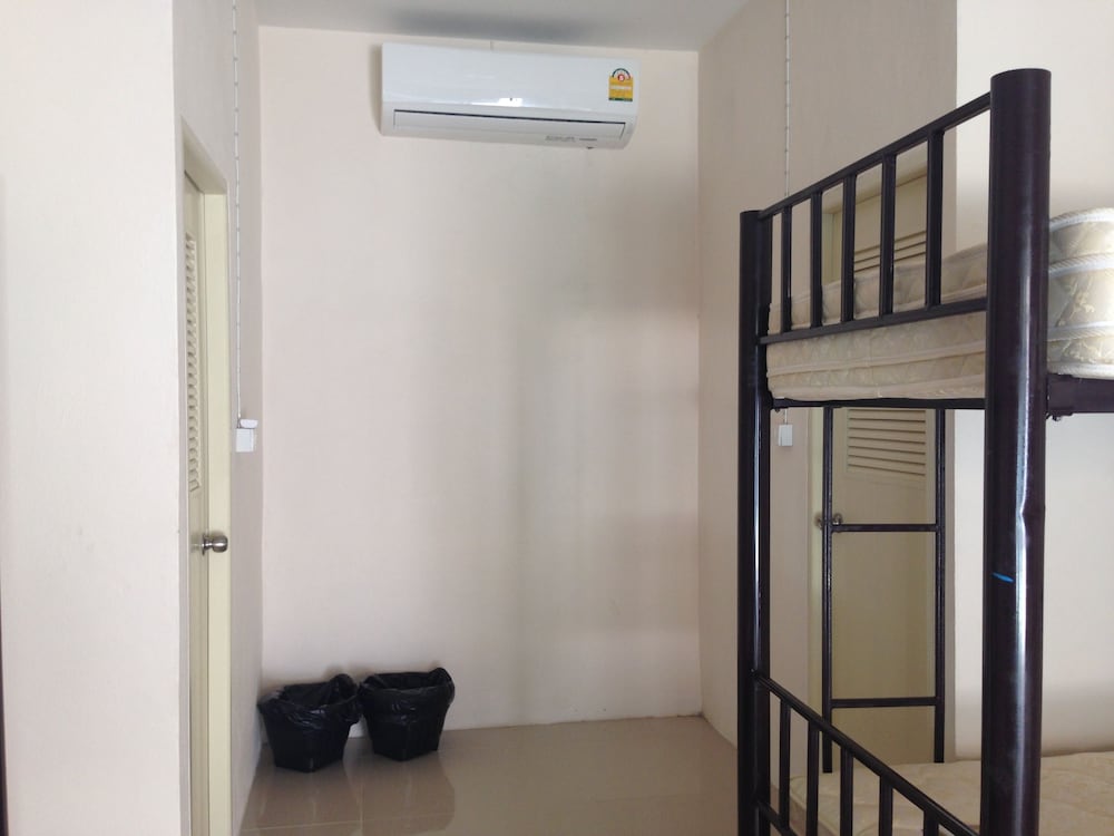 The Beach Village - Hostel