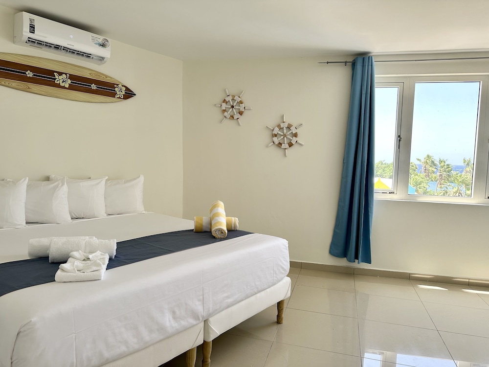 MERAKII SEAVIEW ESCAPE CURACAO