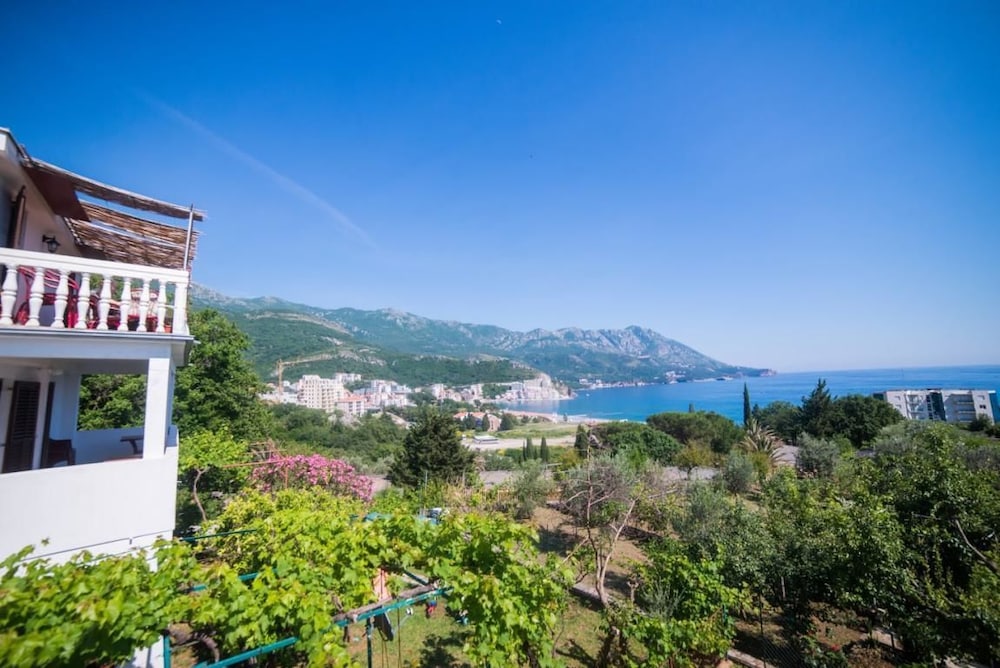 Becici Sunset home