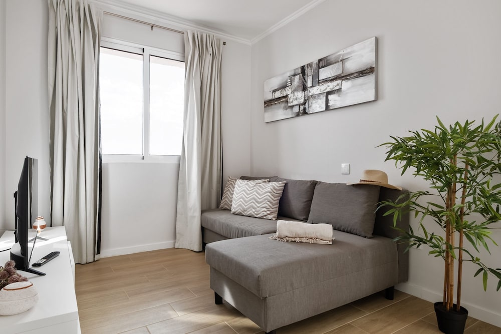 City Centre Retreat by Homie