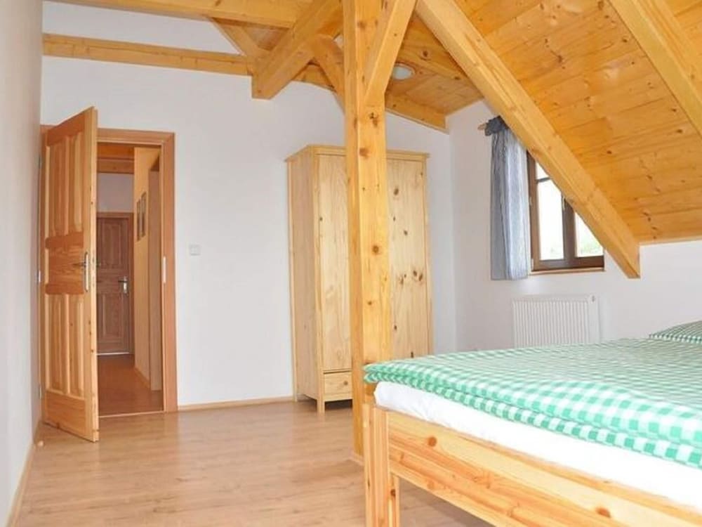 Spacious Cottage With 5 Bedrooms, Woodburning Stove, Sauna, Near Ski Lift view 3