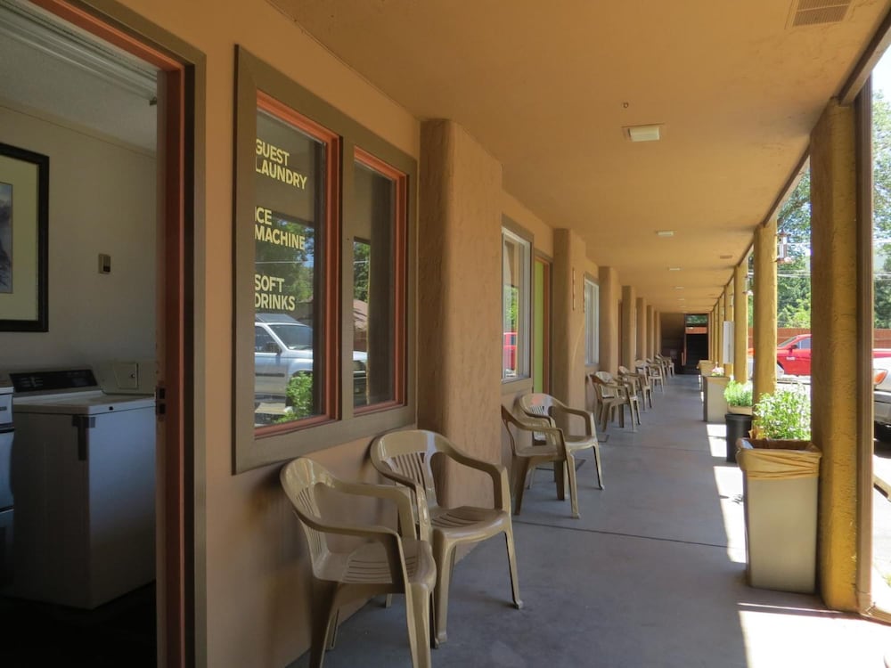 Adobe Inn