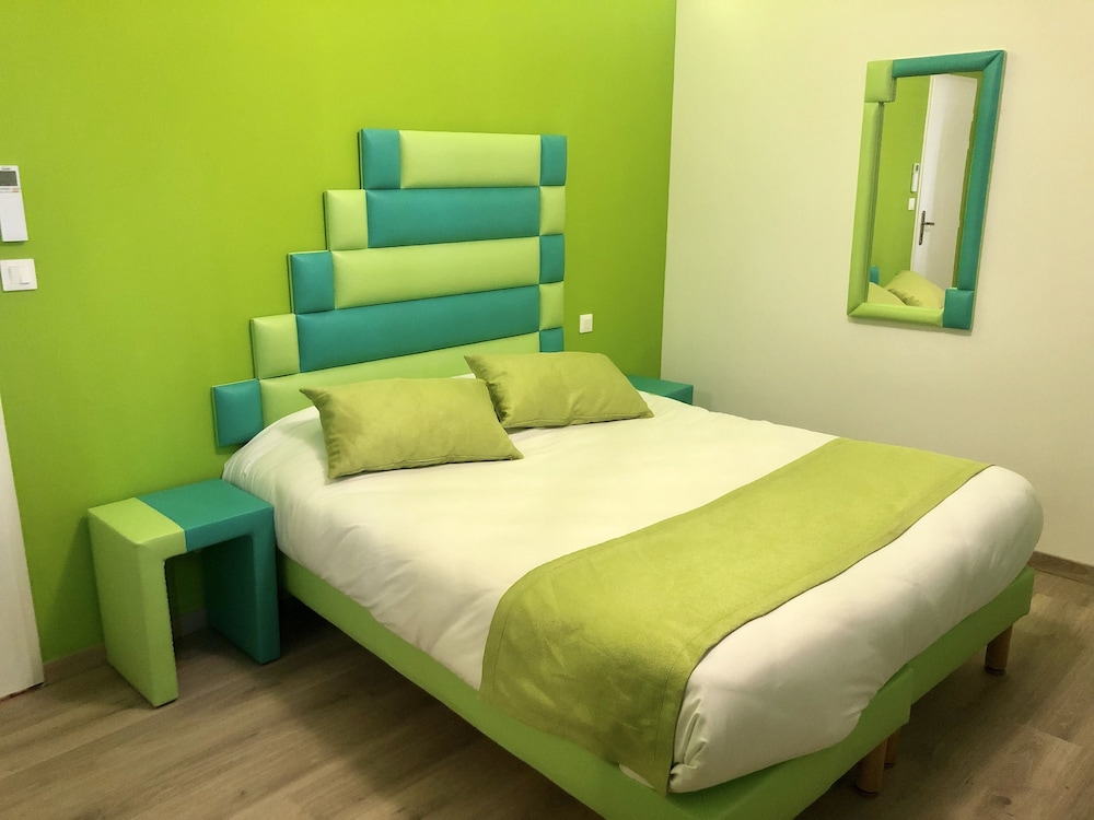 hotel room