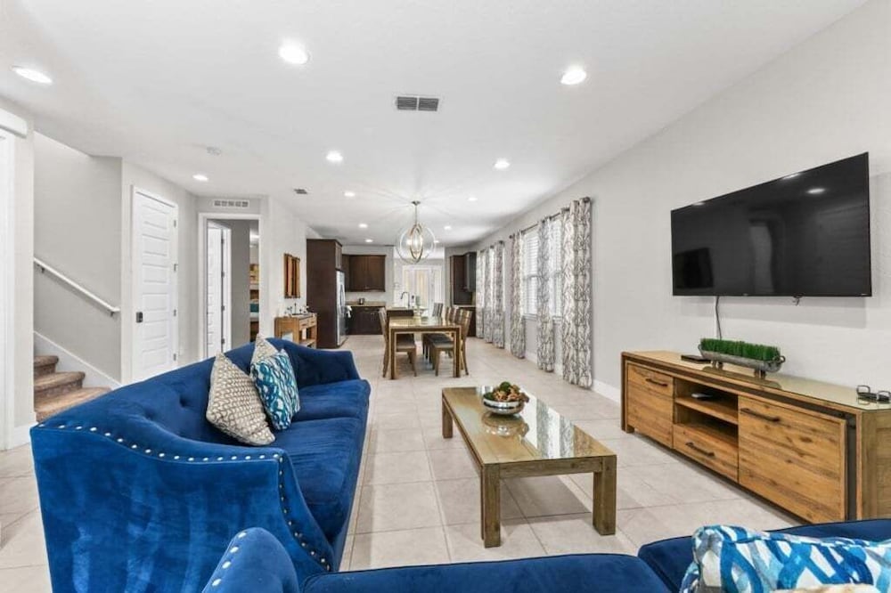 Elegant 8br Retreat W/ Private Pool, Spa & Family-friendly Comfort 8 Bedroom Villa