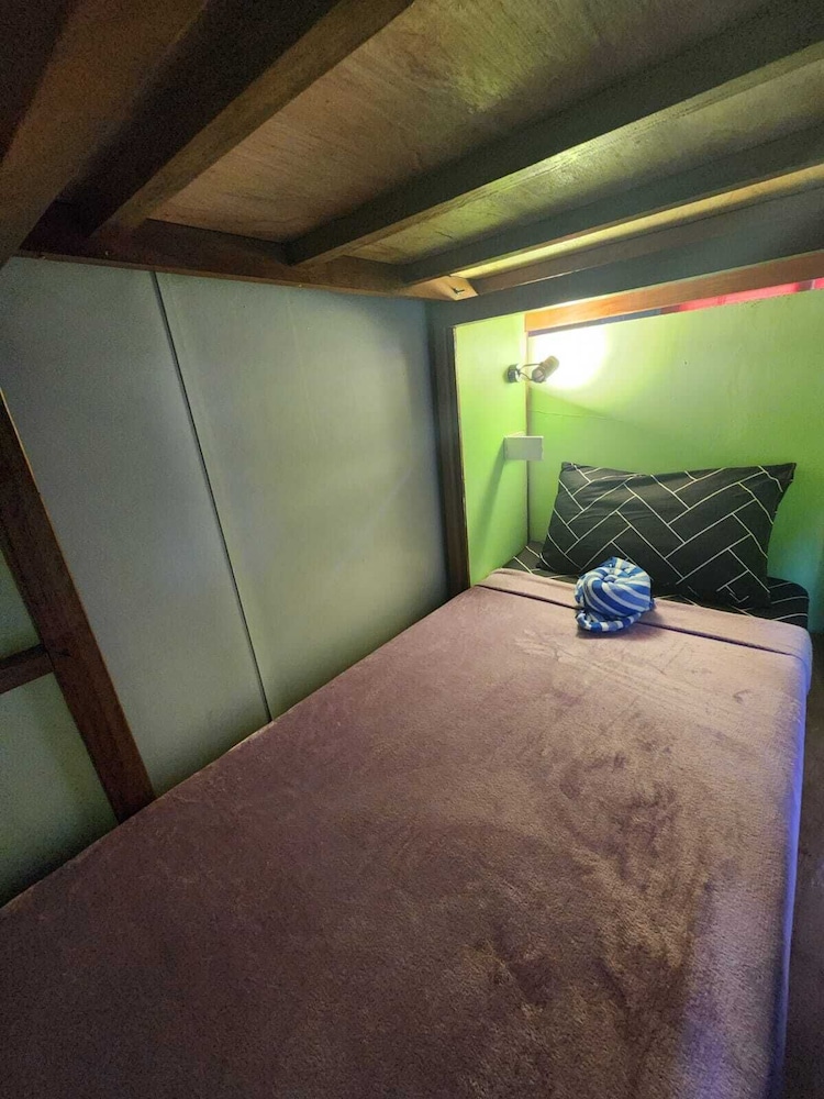 Eyy Hostel