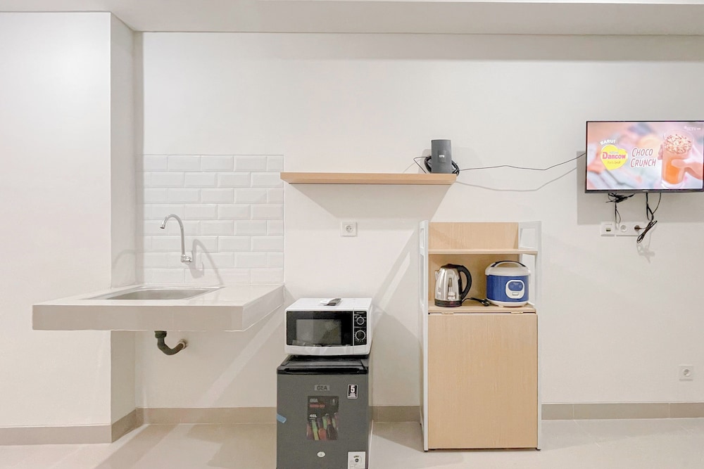 Minimalist Studio (No Kitchen) Near Unhas Bandaraya - Tallasa City Makassar Apartment
