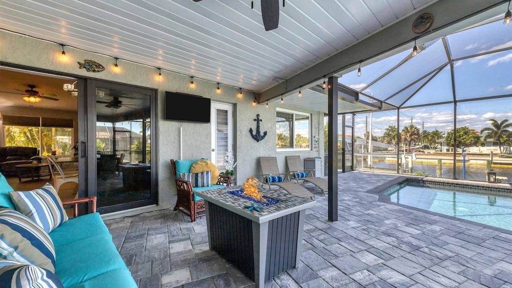 The Canal House Of Punta Gorda Isles, Pool, Pet Friendly, Kayaks, Bikes 3 Bedroom Home