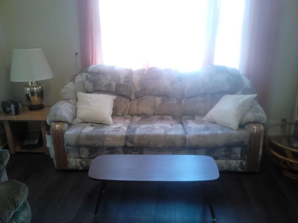 Canora Home Rentals Holiday Cottage