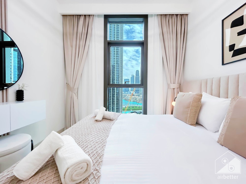 Luxury Burj Crown Downtown 4 Bedroom With Balcony