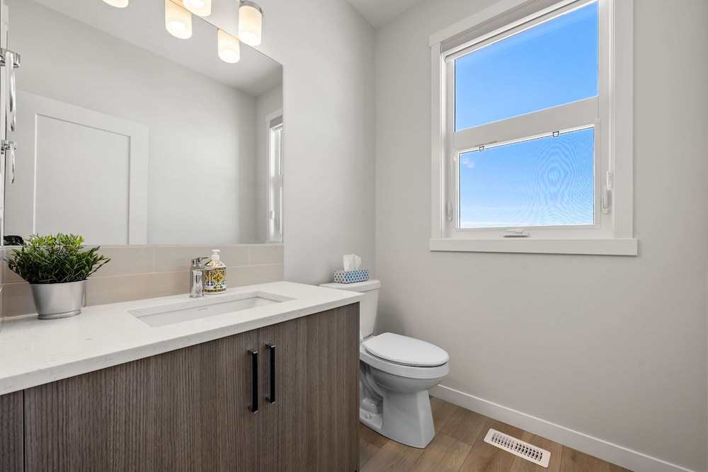 The Belmont Luxury NEW Home Free Indoorparking