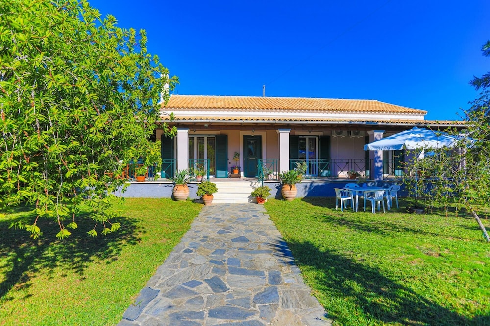 Villa Chrisdina in Nymfes