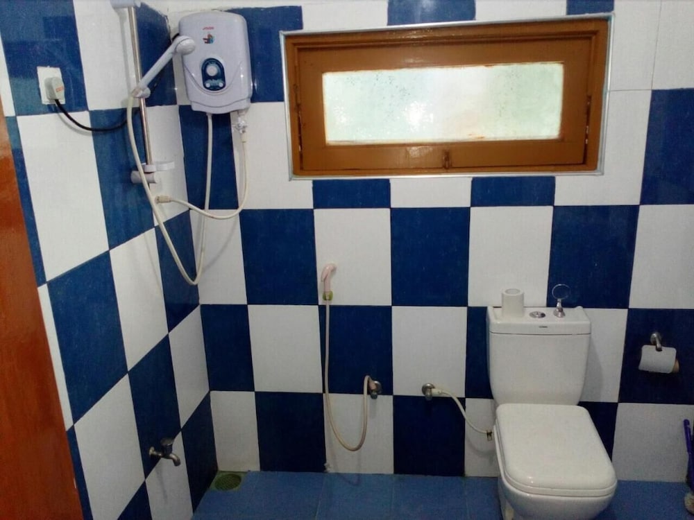 Lizzie Villa Guest House