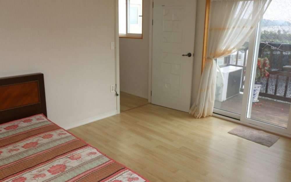 Photo 31