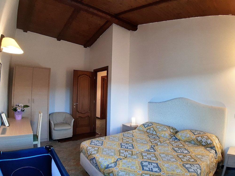 Casa La Violara view 2