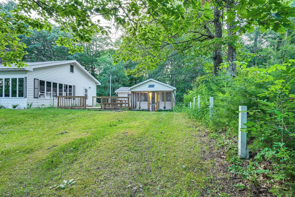 Secluded East Tawas Cabin w/ Private Beach Access! view 4