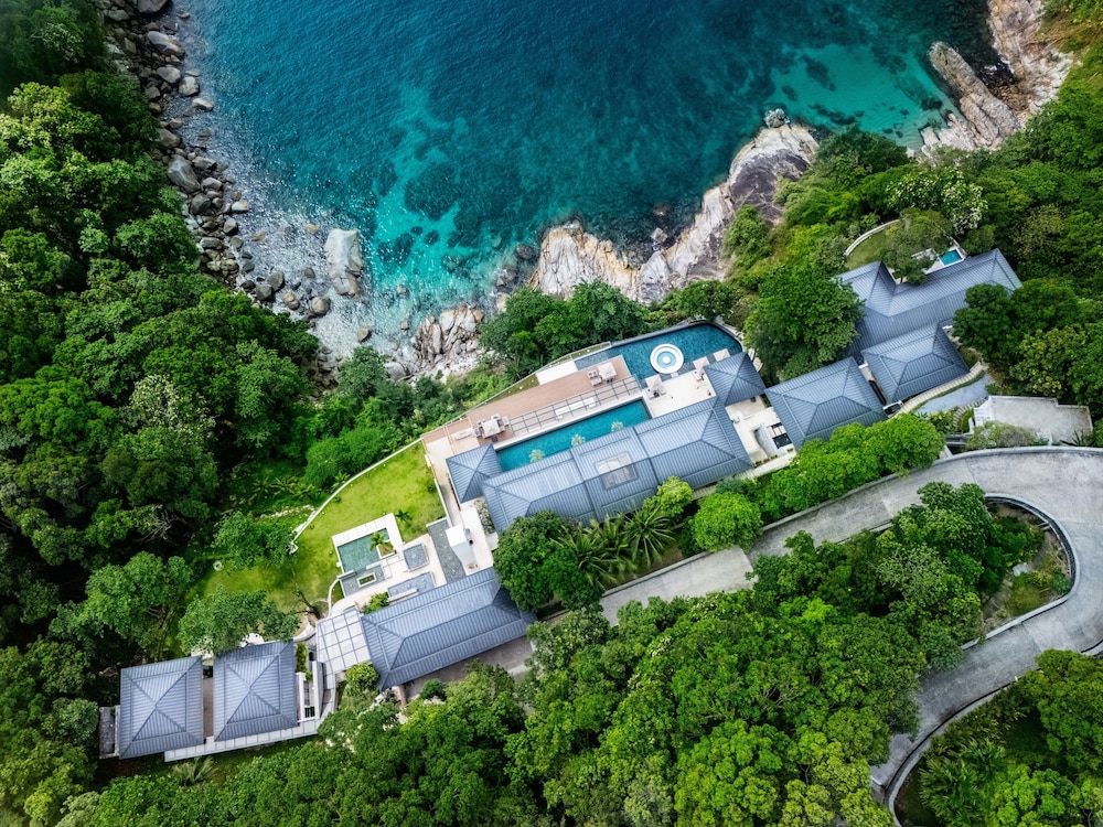 The Aquila Villa