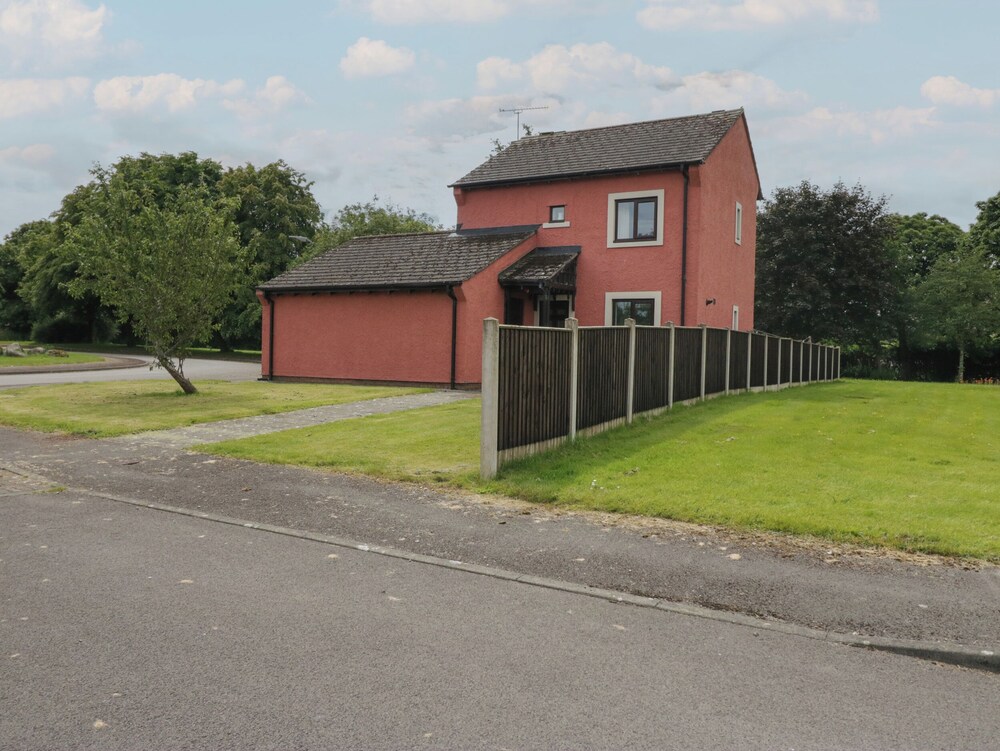 1 Eamont Park