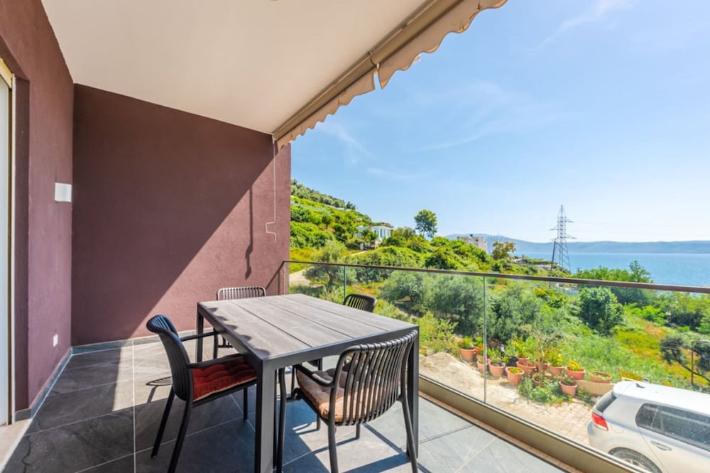 Exclusive Seafront Apartments Apartment 3