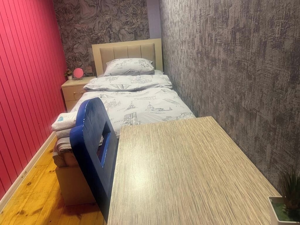 Cth-Baku-Hostel