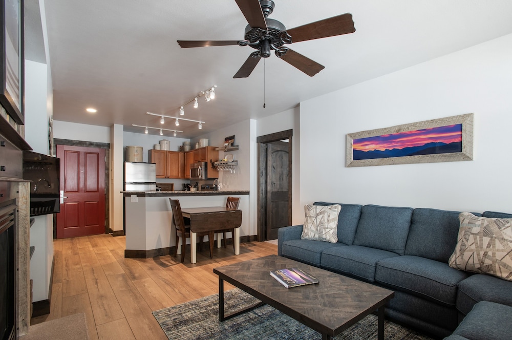 Zephyr Mountain Lodge Vacation Condos - Winter Park CO