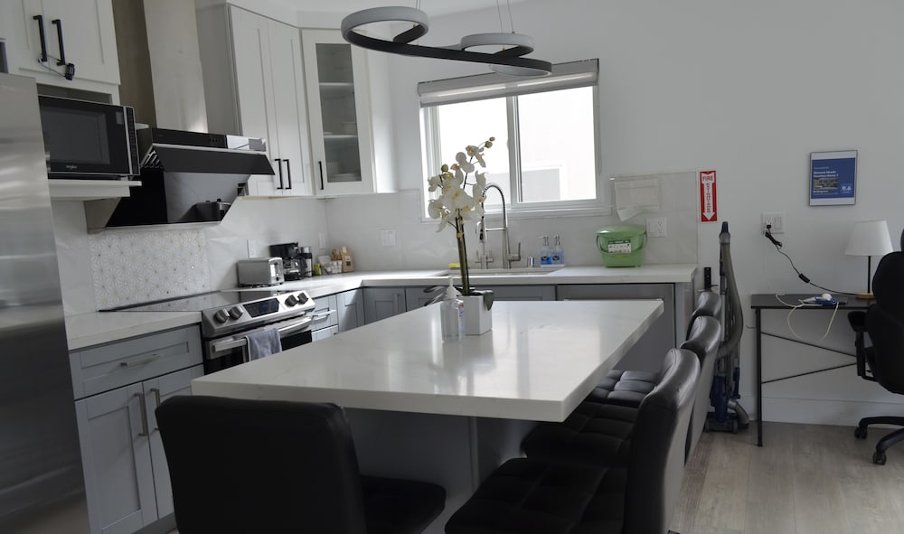 Dimond Abode Vacation Rental