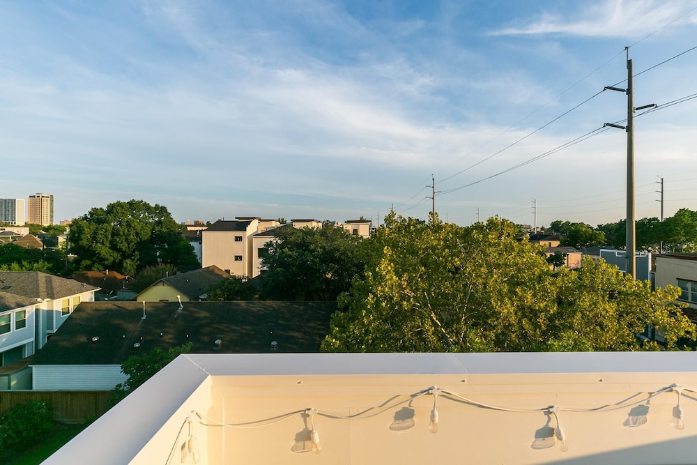 Montrose Guesthouse Suites