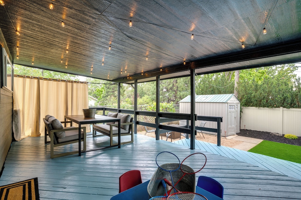 Game Room & Fire Pit: Family-friendly Loveland Gem