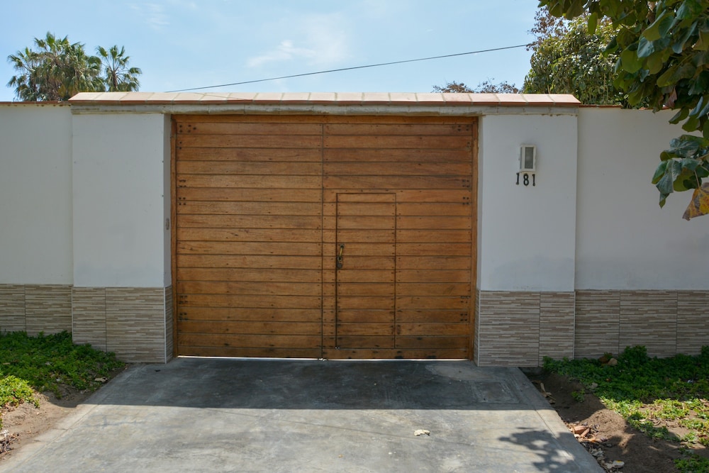 Casa Paracas by Wynwood House