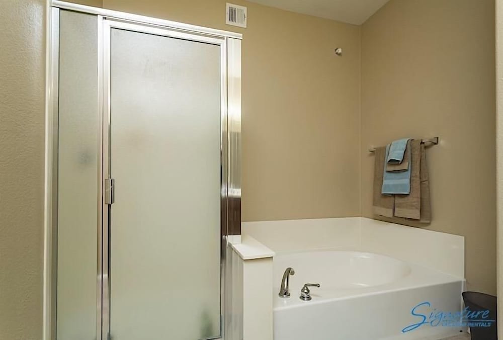 Glendale Getaway By Signature Vacation Rentals - Property Image 9