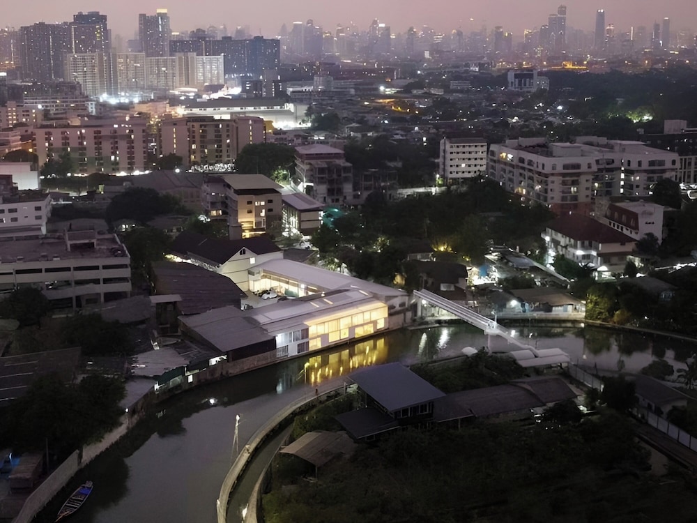 Bw​ The​ River Villa