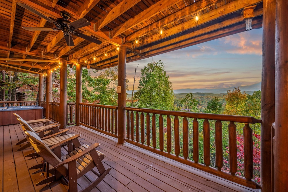 100 Guests Blackthorn Sister Smokies Homes Luxury Mountain Retreat