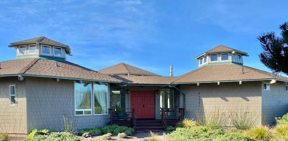 Cliff House at Otter Point