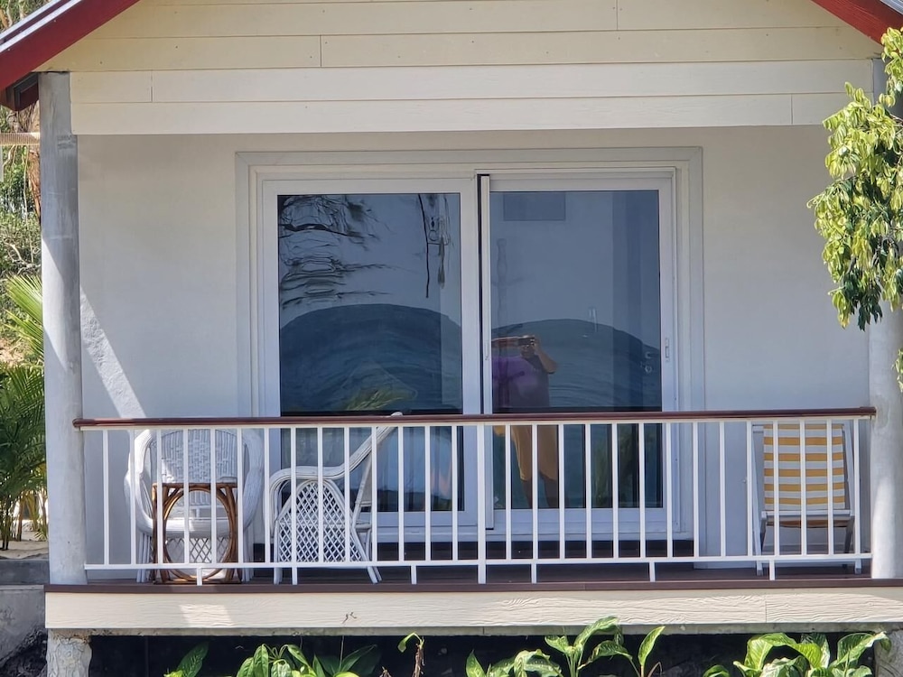 WHITE BEACH RESORT LONGSET