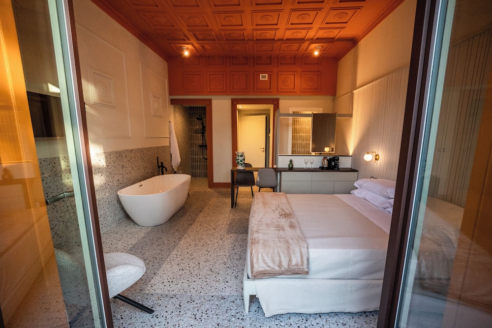 Des Bains Chambre & Suite