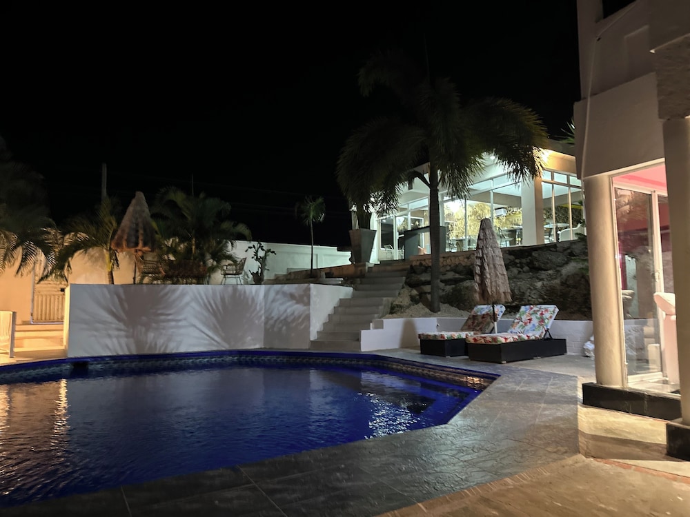 Onyx luxury rd