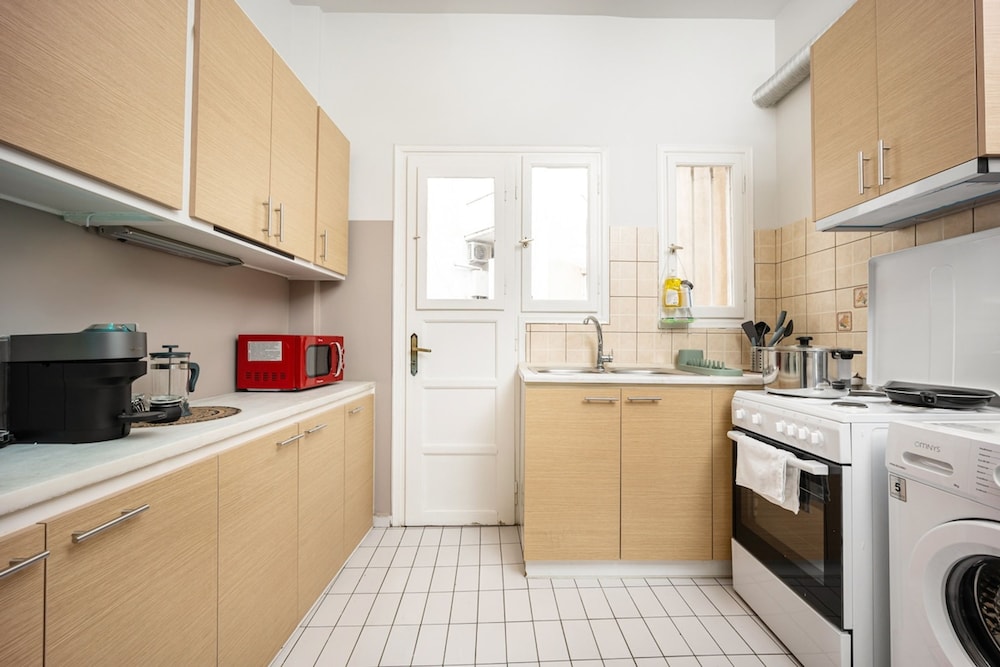 Diakou 38 Sunny Cozy 3bd apt Just a min Away to Acropolis