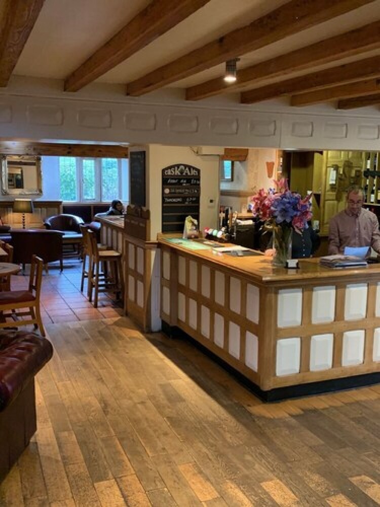 Shepton Mallet Vacations - The Thatched Cottage Inn - Property Image 6