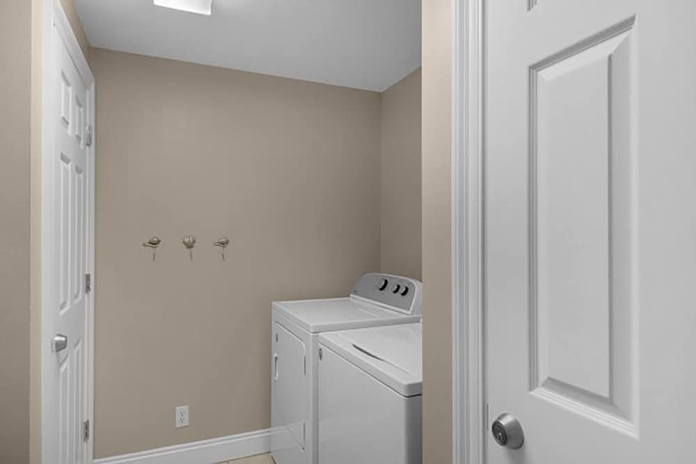 Calypso 2-2108 West