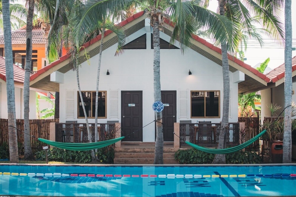 Dolphin Bay Beach Resort