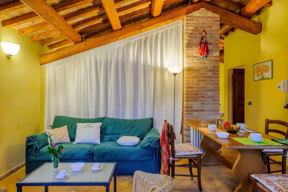 Villa Emilianna 12 2 by Marche Holiday Villas