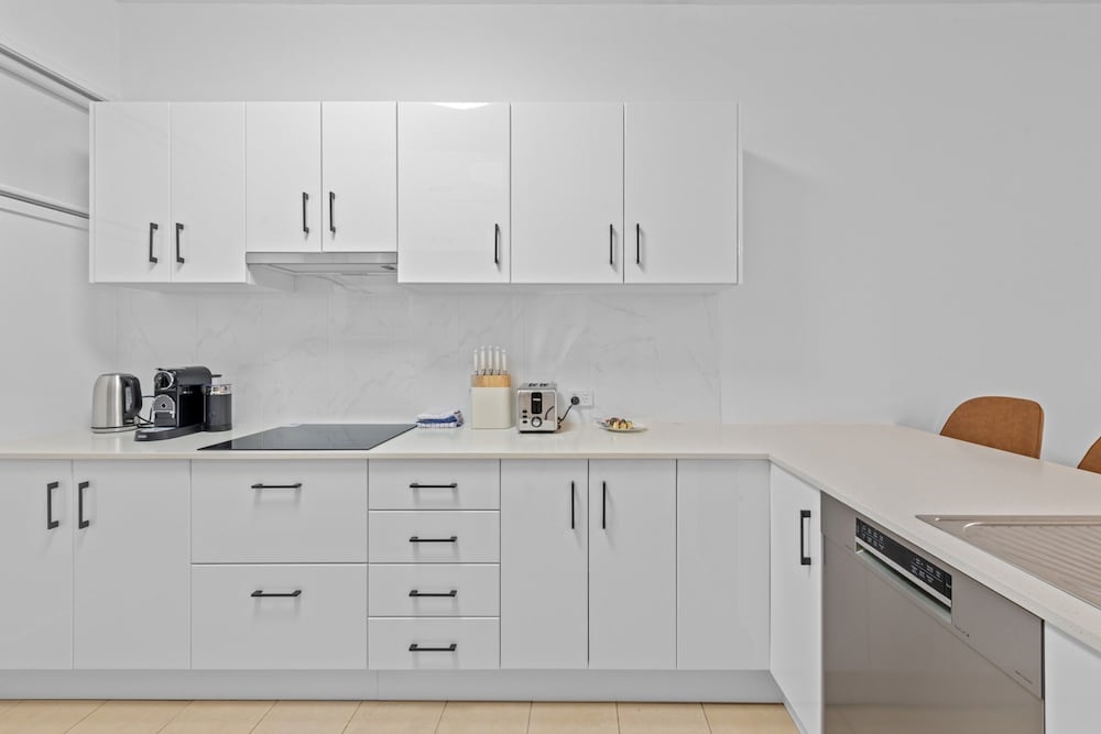 Modern Southbank Parklands Apartment Retreat