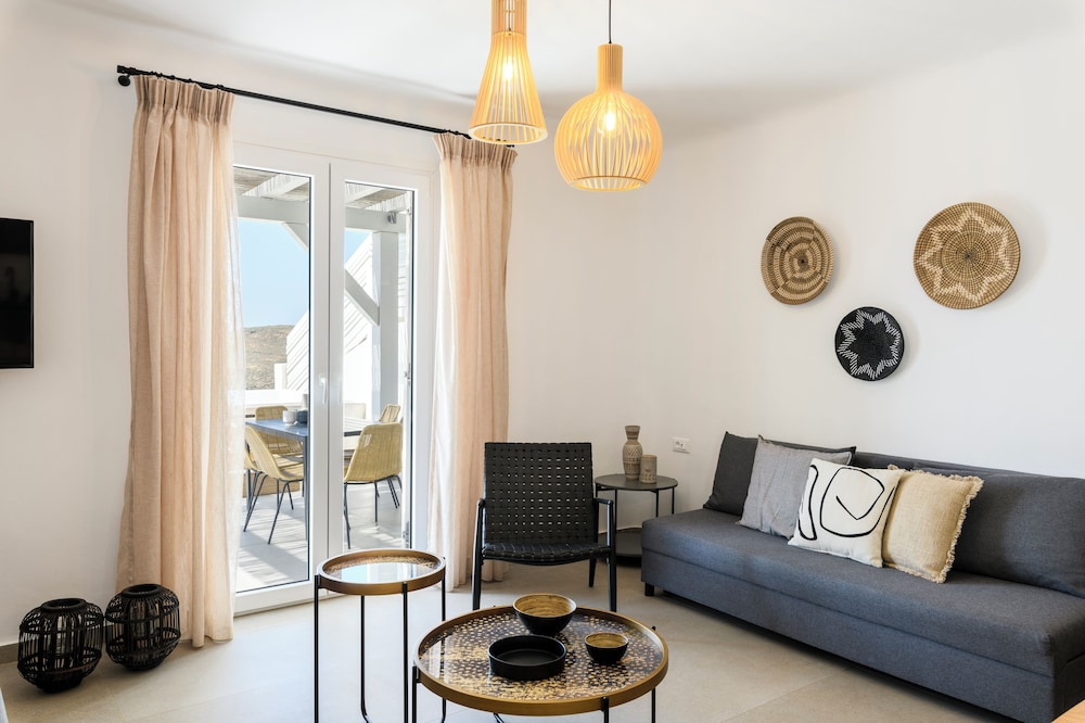 Mykonist Merchia Beach Villas & Suites