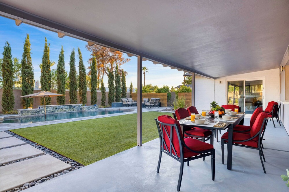 Near Camelback Mtn, Old Town, Trails, Golf + Spas w/ Pool, Hot Tub Camelback Casa by Avantstay
